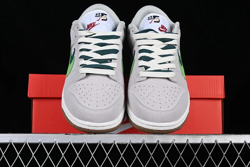 All Categories Nk SB Dunk Series Nk SB Dunk Low Low-top sneakers Cost-effective version Nk SB Dunk Low "85" double hook SB low-top sports and leisure sneakers DO9457-107